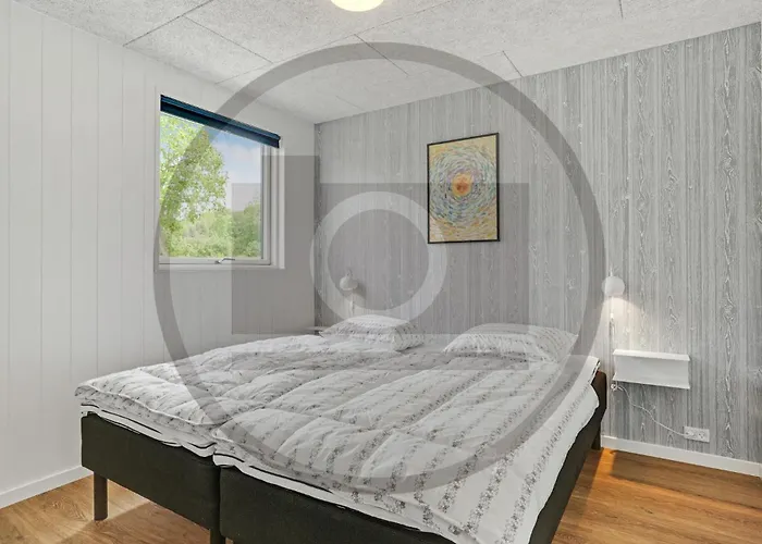 6 Bedroom Awesome In * Glesborg